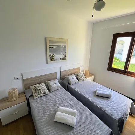 Apartamento Biniforcat 33 *