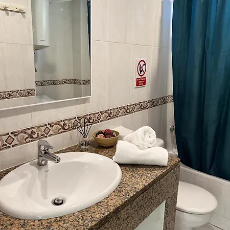 Apartman Biniforcat 33 *